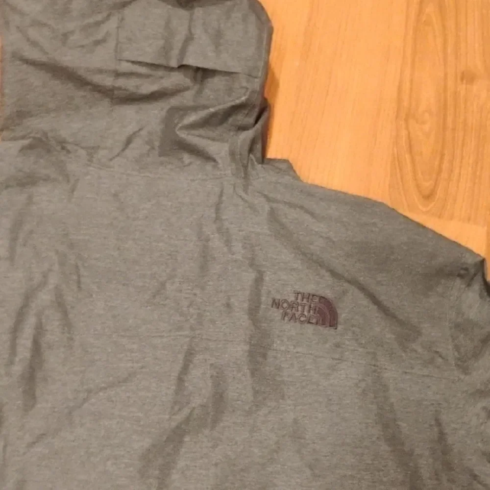 The North Face Hommes Men's Hooded Raincoat - Dark Gray